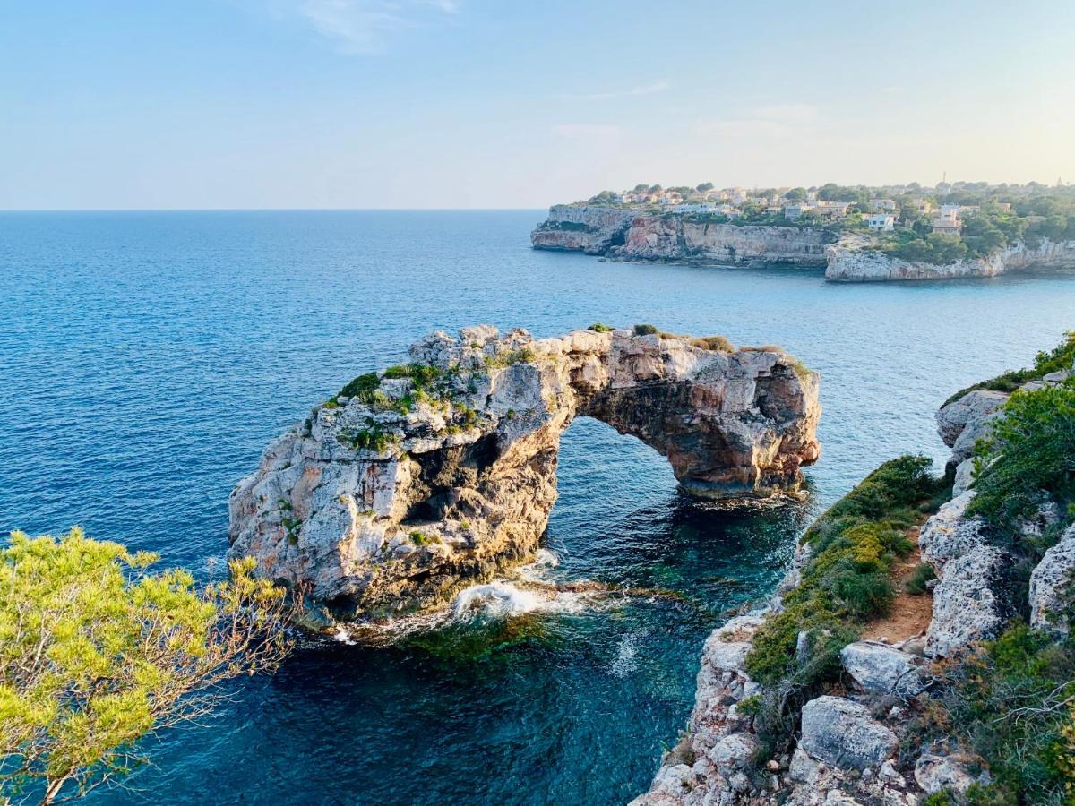 Hostal Cala Llombards Kültér fotó