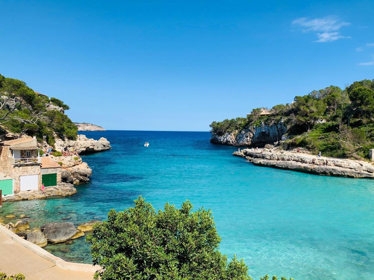 Hostal Cala Llombards Kültér fotó