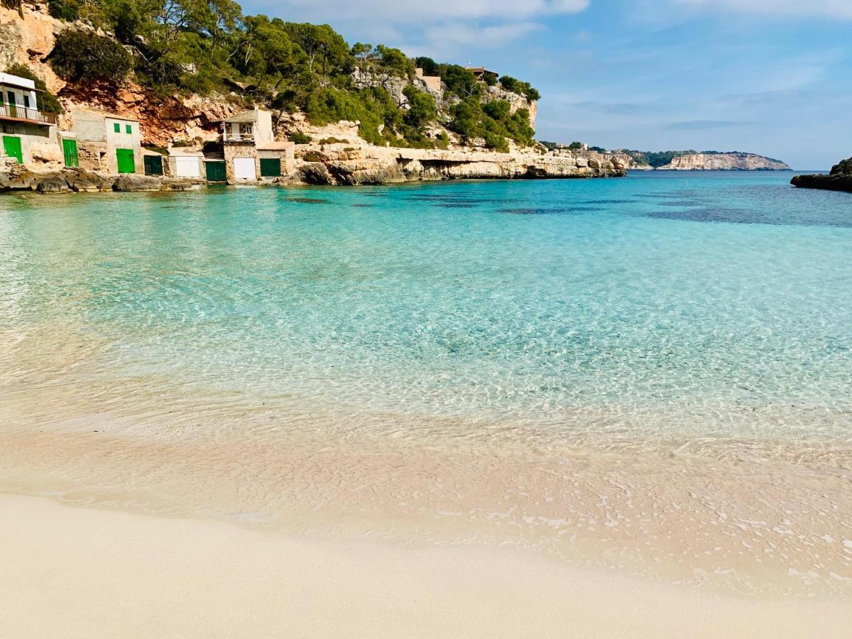 Hostal Cala Llombards Kültér fotó