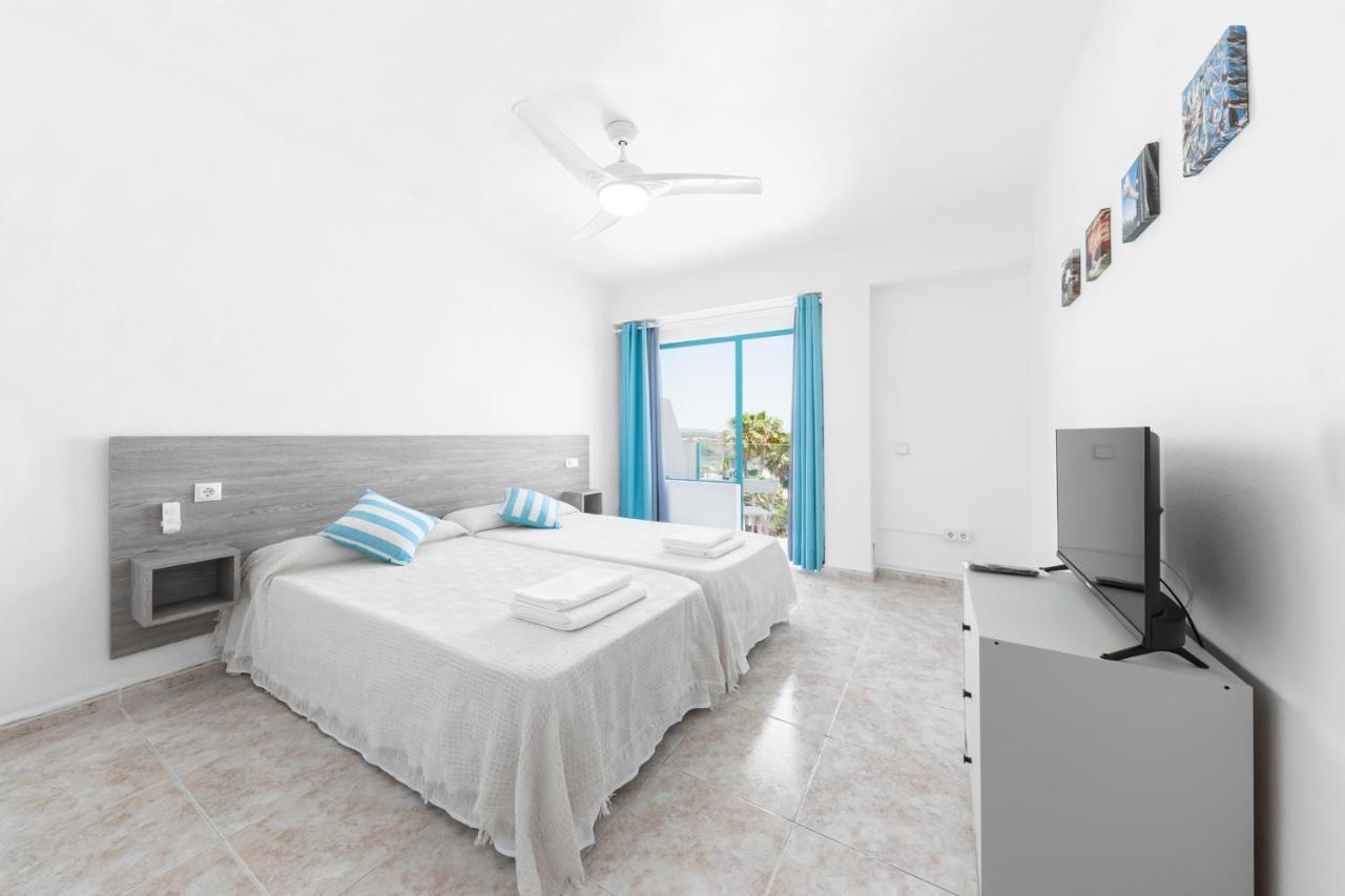 Hostal Cala Llombards Kültér fotó