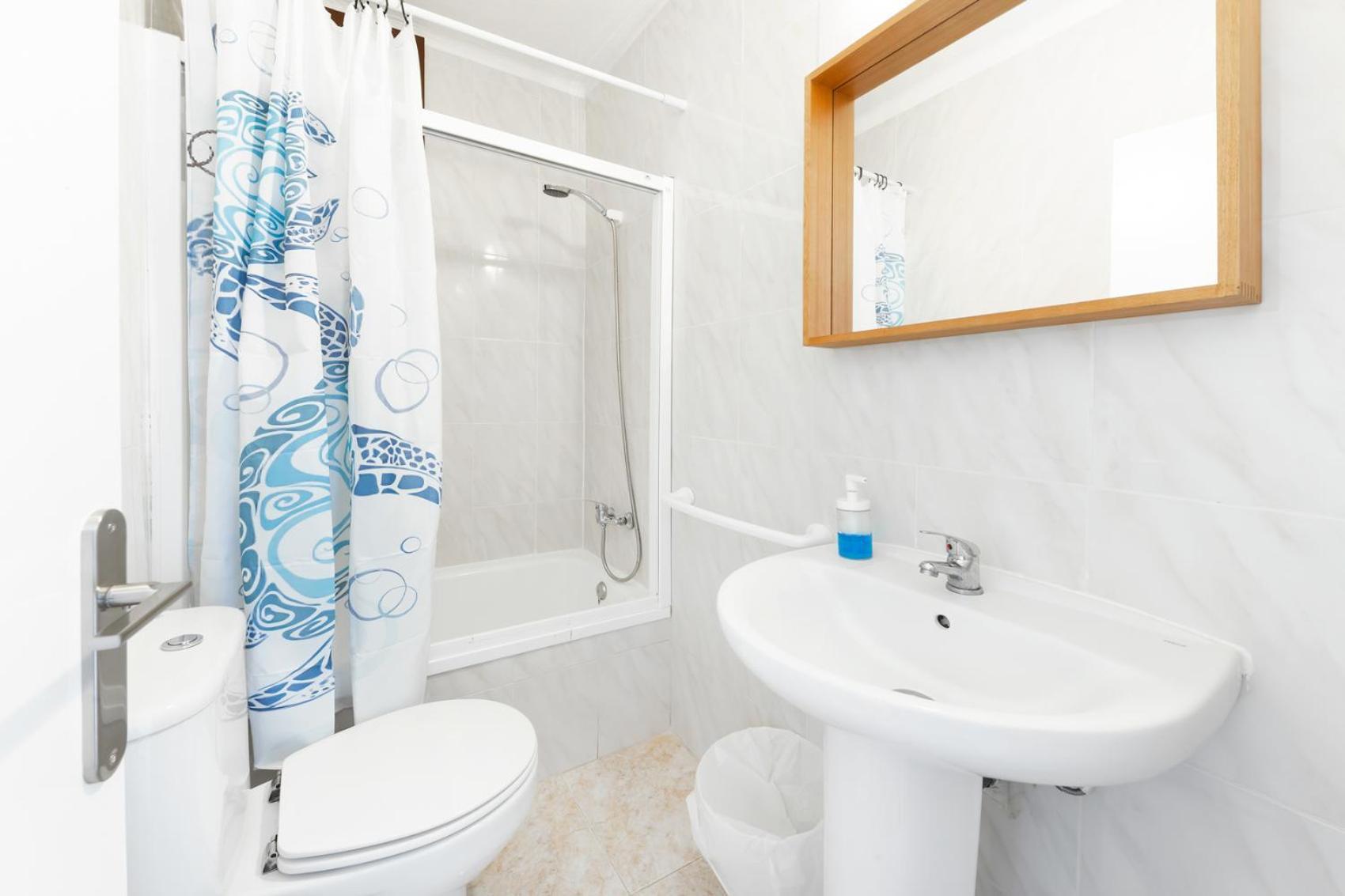 Hostal Cala Llombards Kültér fotó