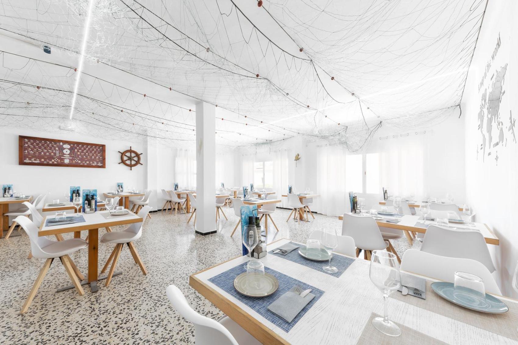 Hostal Cala Llombards Kültér fotó