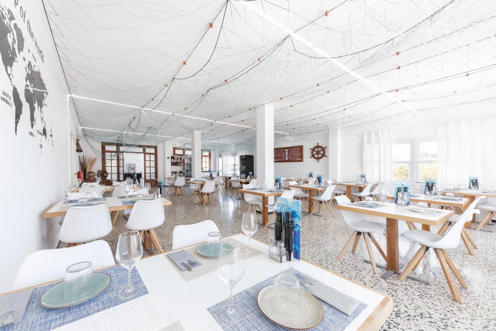 Hostal Cala Llombards Kültér fotó