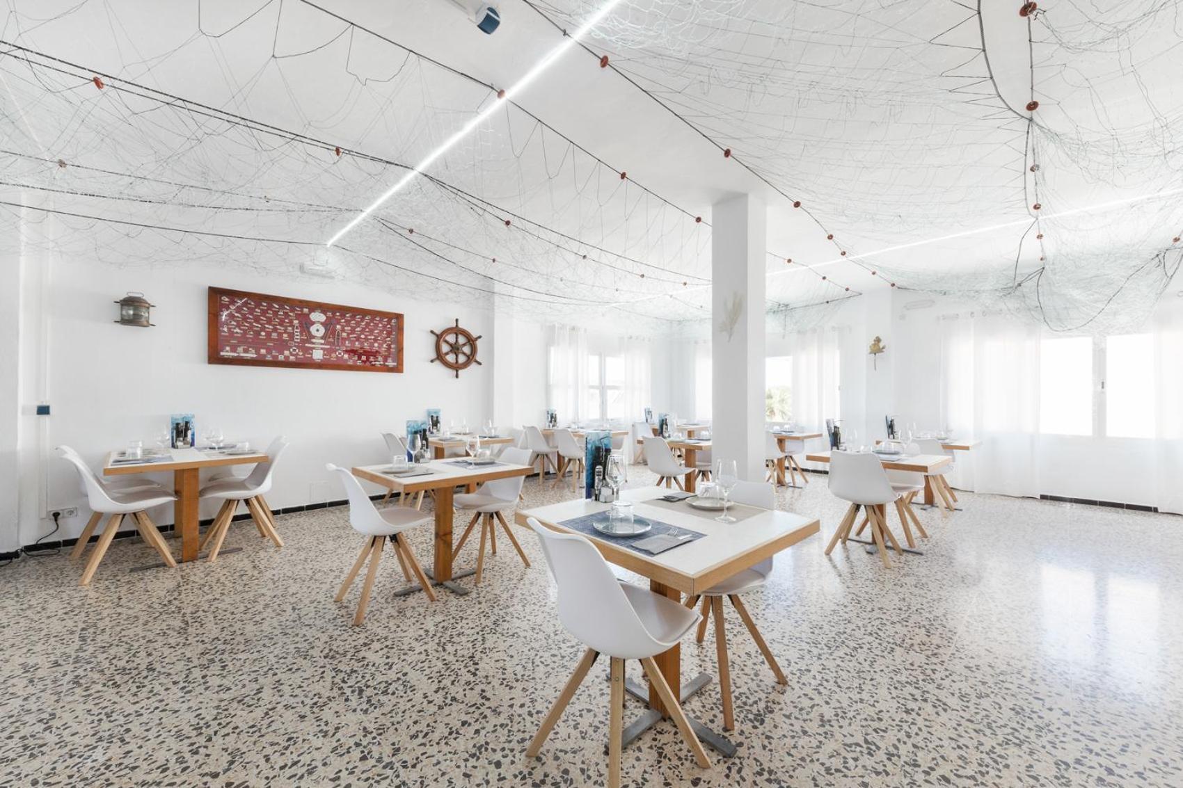 Hostal Cala Llombards Kültér fotó