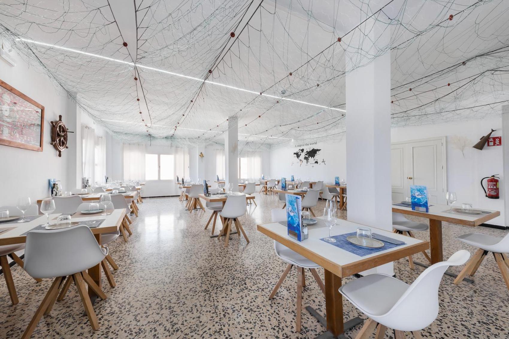 Hostal Cala Llombards Kültér fotó