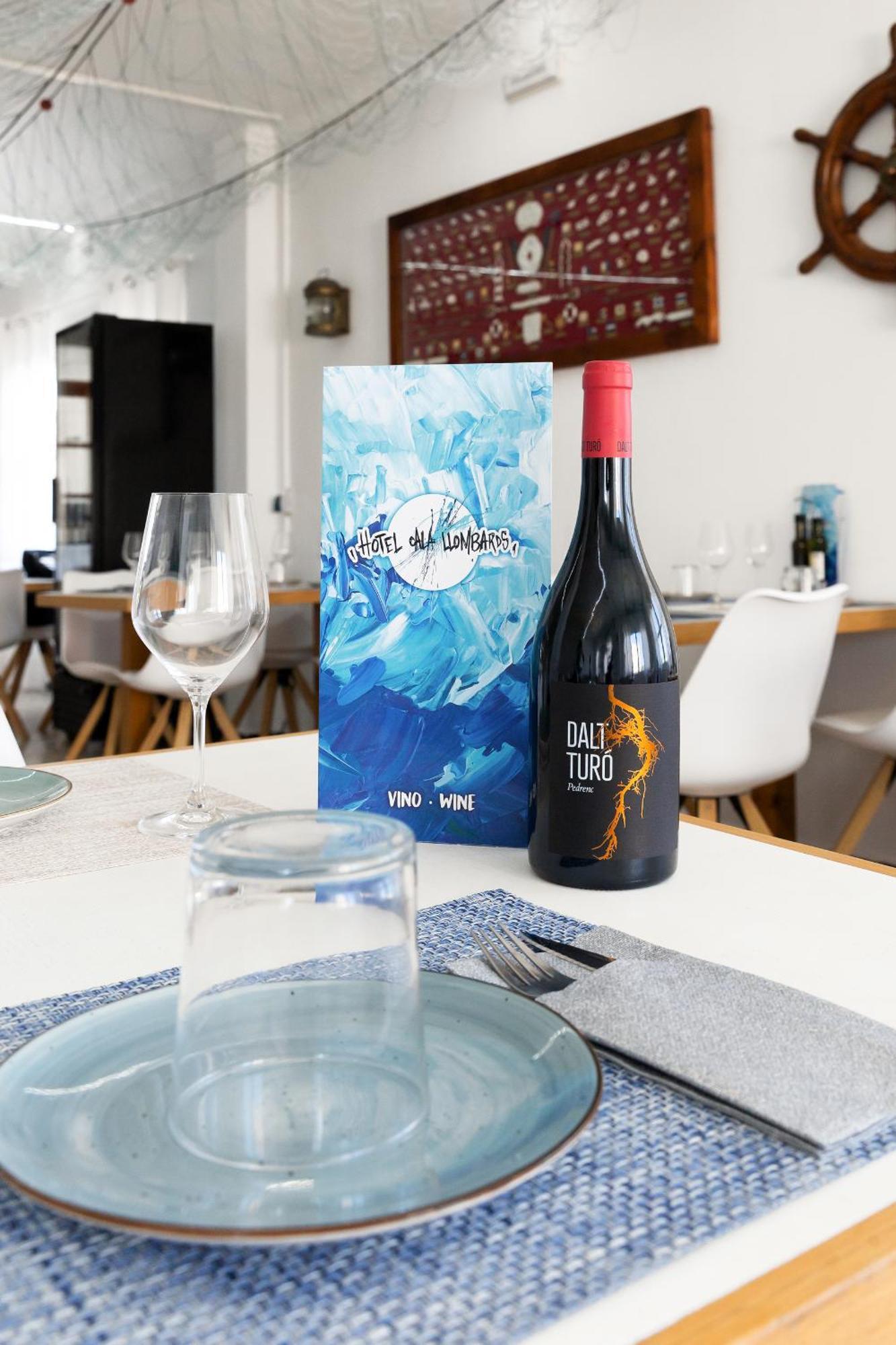 Hostal Cala Llombards Kültér fotó