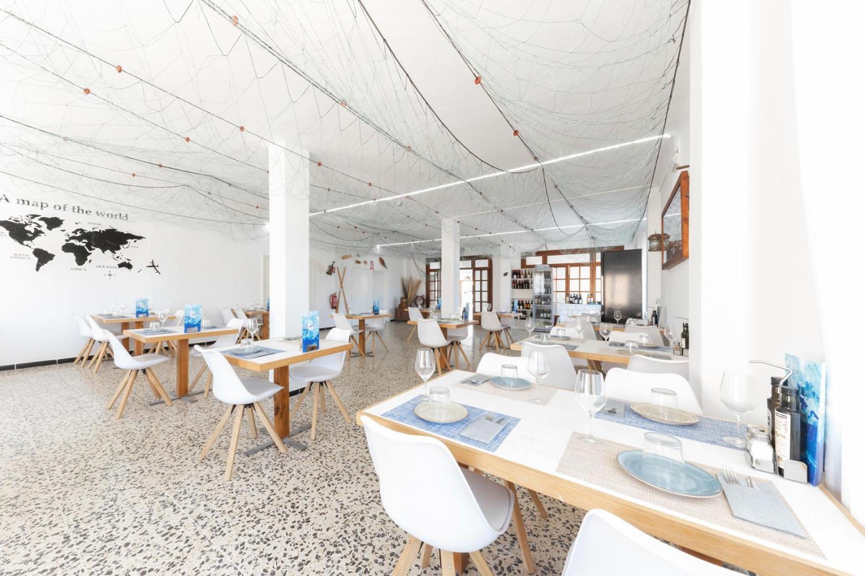Hostal Cala Llombards Kültér fotó