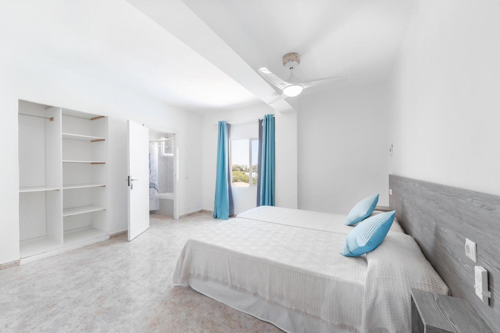Hostal Cala Llombards Kültér fotó